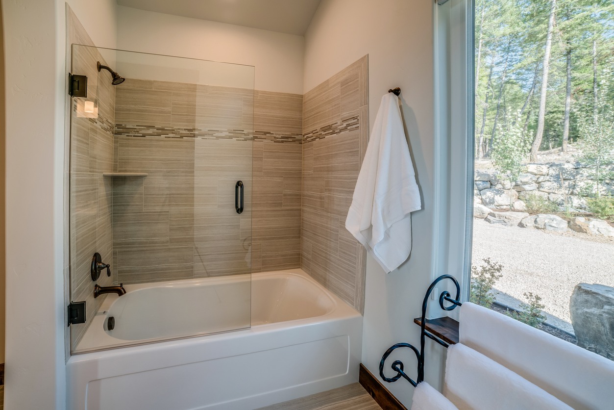 Shower & Tub Installation in Richmond Heights